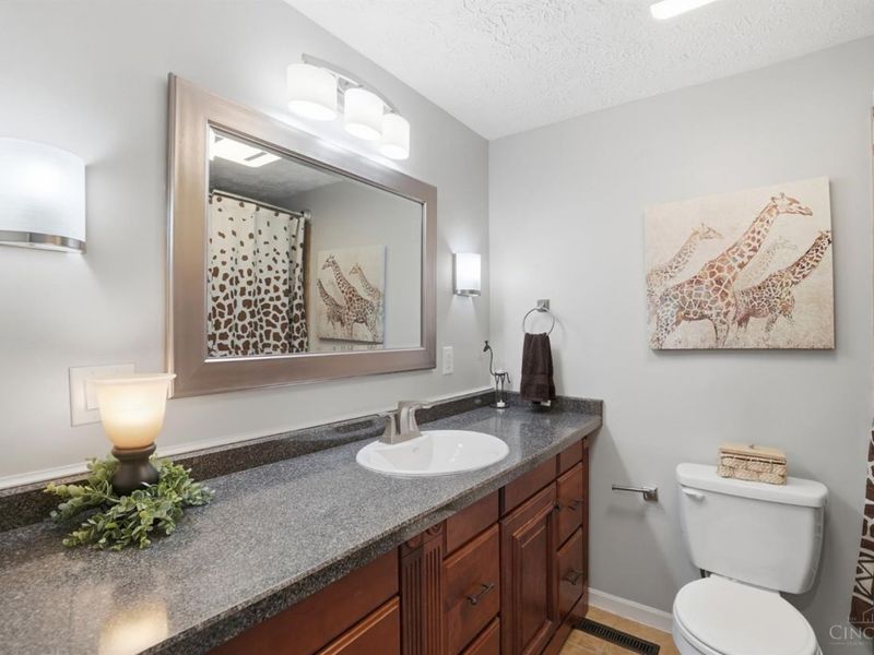 9226 Stephanie Street, Centerville, OH 45458 Photo 24