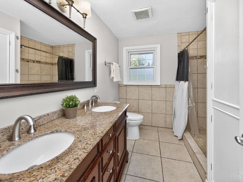 8317 Patrilla Lane, Symmes Township, OH 45249 Photo 13