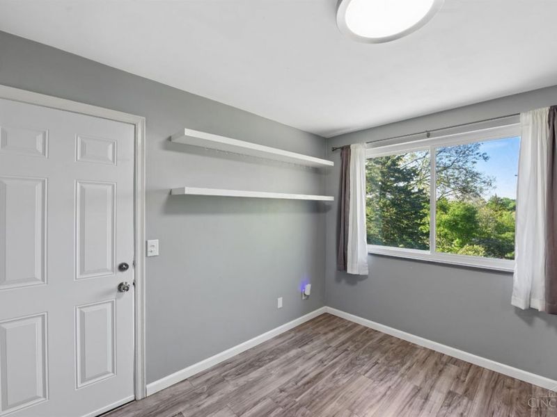 627 Roebling Road, Cincinnati, OH 45238 Photo 12