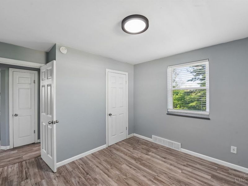 627 Roebling Road, Cincinnati, OH 45238 Photo 19