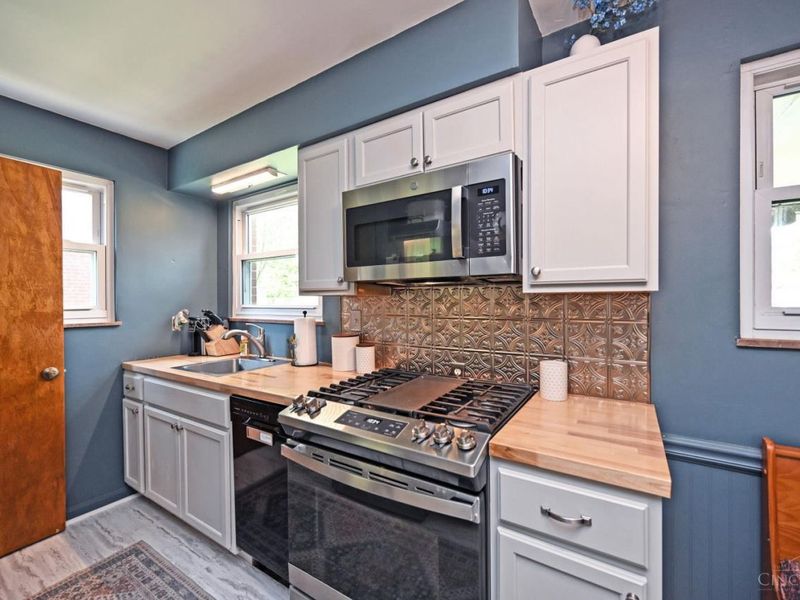 193 West Crest Drive, Reading, OH 45215 Photo 10