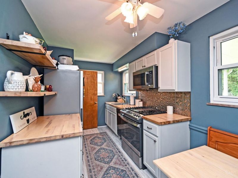 193 West Crest Drive, Reading, OH 45215 Photo 9