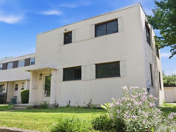 17 Andover Road, Greenhills, OH 45218