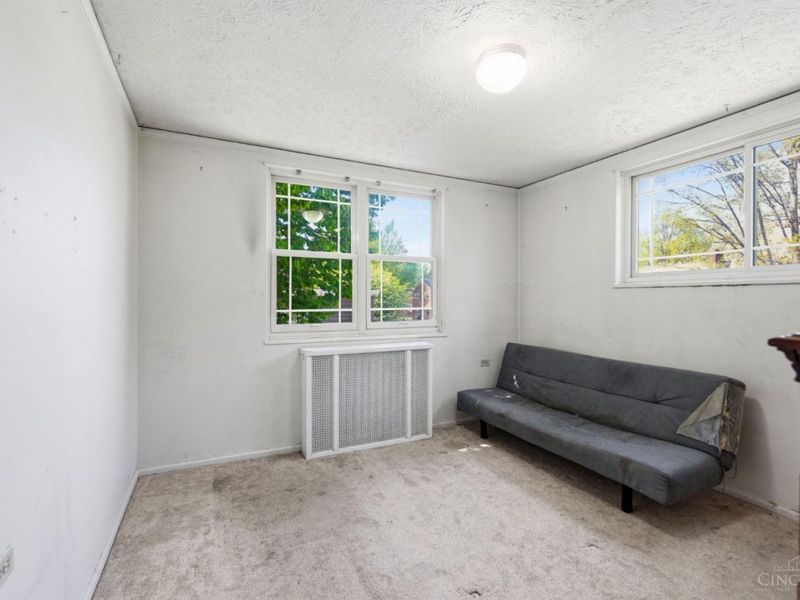 17 Andover Road, Greenhills, OH 45218 Photo 18