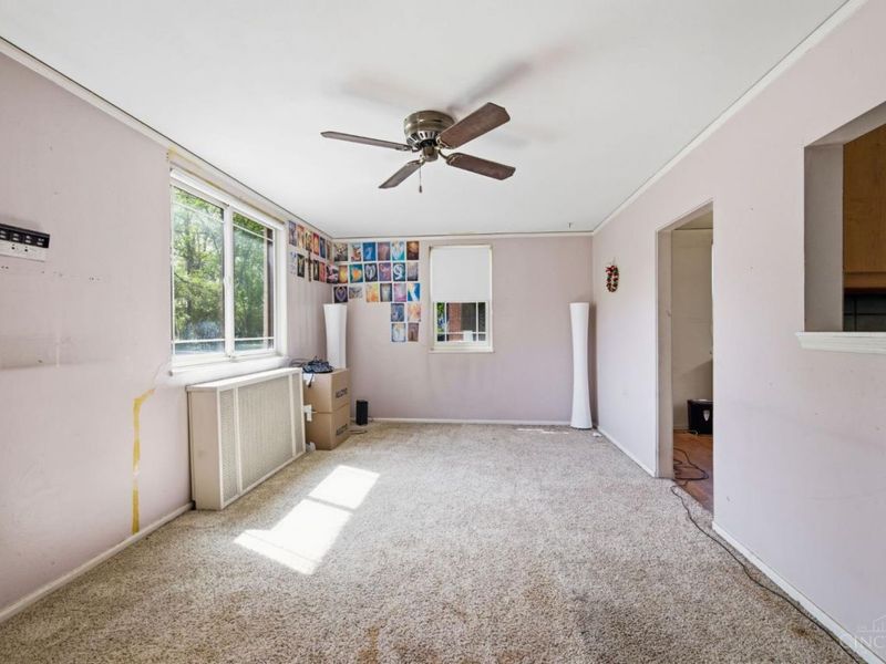 17 Andover Road, Greenhills, OH 45218 Photo 4