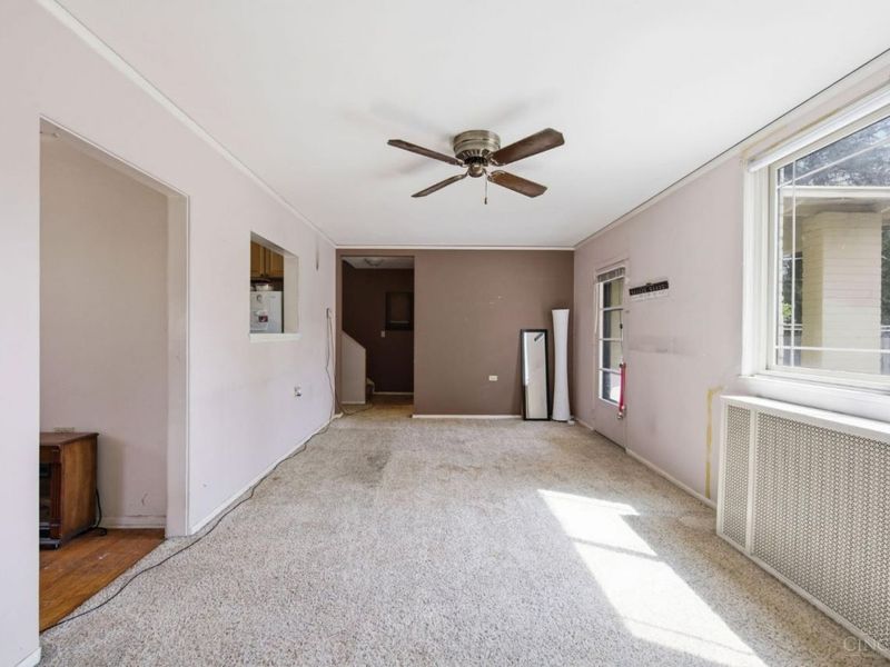 17 Andover Road, Greenhills, OH 45218 Photo 6