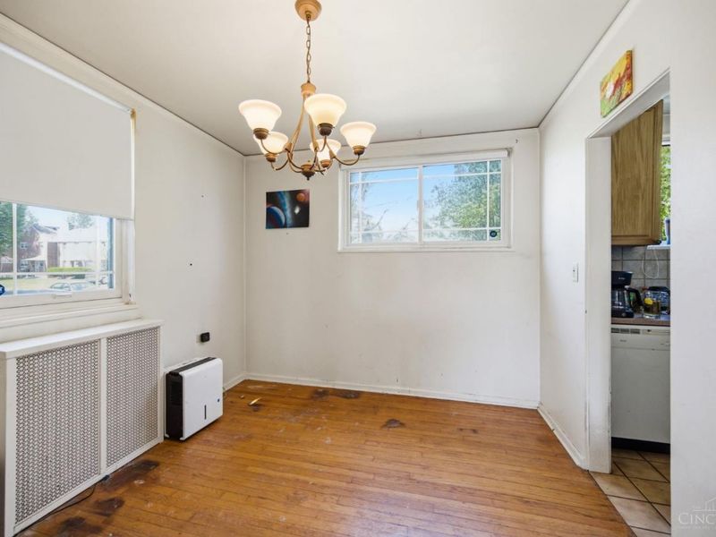 17 Andover Road, Greenhills, OH 45218 Photo 8