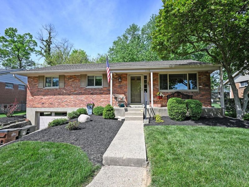 1495 Blueorchard Drive, Anderson Twp, OH 45230 Photo 1