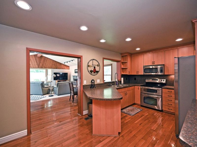 1495 Blueorchard Drive, Anderson Twp, OH 45230 Photo 11