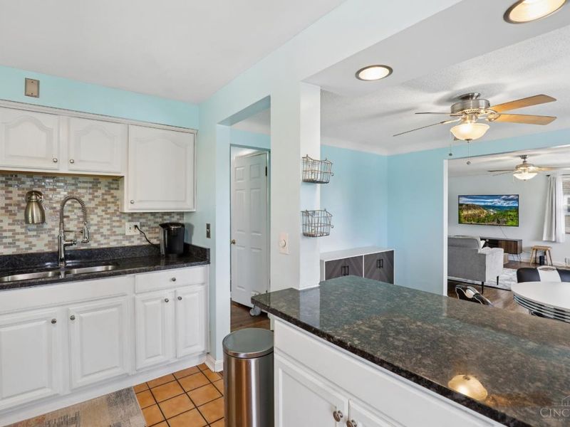 3266 Floridale Lane, Green Township, OH 45239 Photo 10