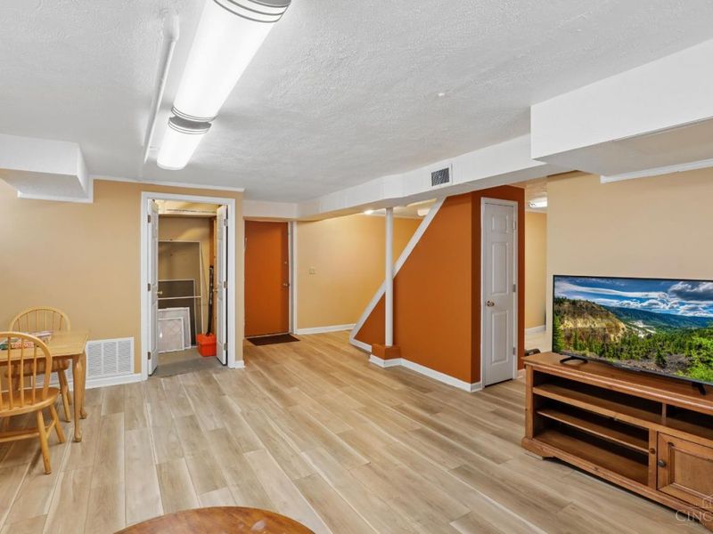 3266 Floridale Lane, Green Township, OH 45239 Photo 18