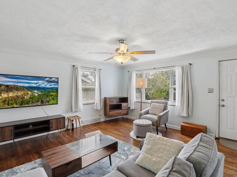 3266 Floridale Lane, Green Township, OH 45239 Photo 2