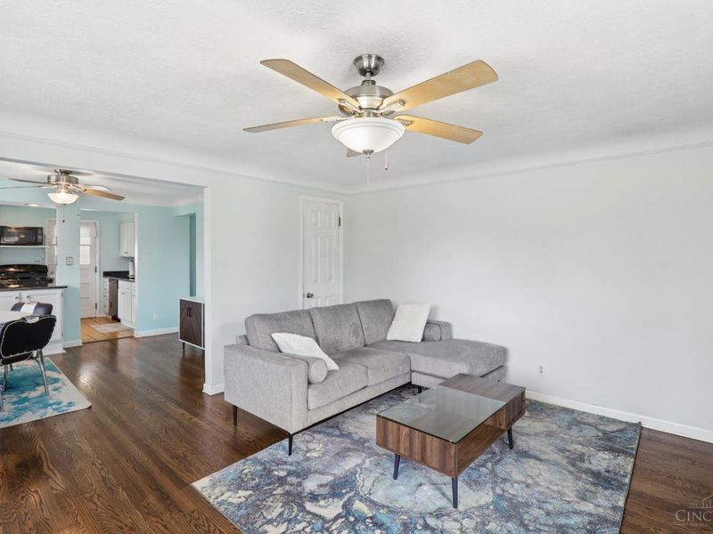 3266 Floridale Lane, Green Township, OH 45239 Photo 4