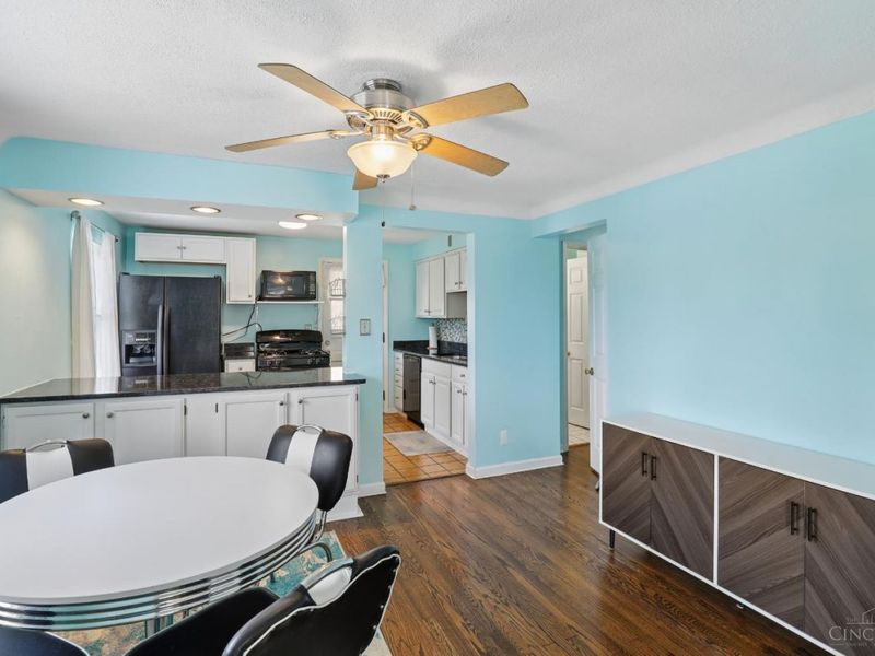 3266 Floridale Lane, Green Township, OH 45239 Photo 6