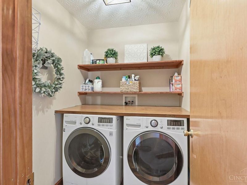 358 Stone Ridge Lane, Monroe, OH 45044 Photo 13