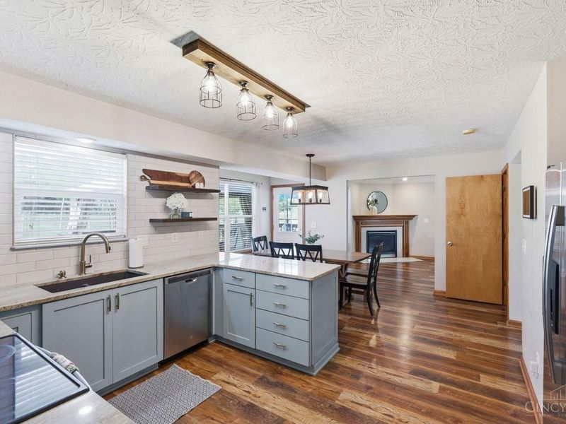 358 Stone Ridge Lane, Monroe, OH 45044 Photo 9