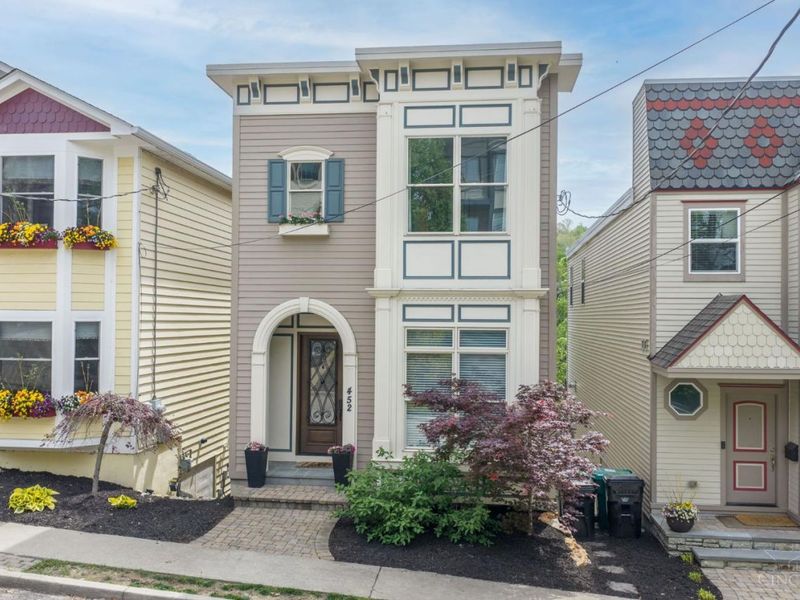 452 Strafer Street, Cincinnati, OH 45226 Photo 1