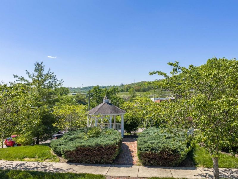 4216 Badgeley Circle, Cincinnati, OH 45223 Photo 45