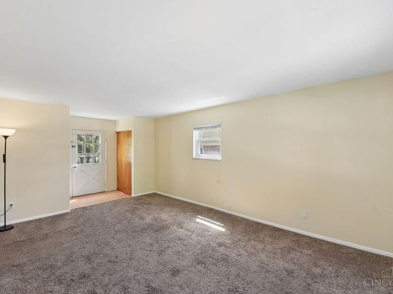 10660 Bridlepath Lane, Sharonville, OH 45241 Photo 2