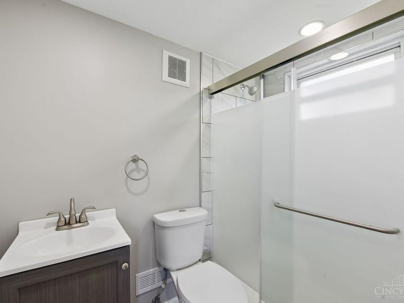 10660 Bridlepath Lane, Sharonville, OH 45241 Photo 35