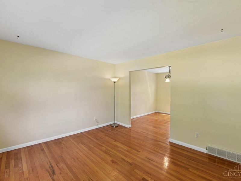 10660 Bridlepath Lane, Sharonville, OH 45241 Photo 8