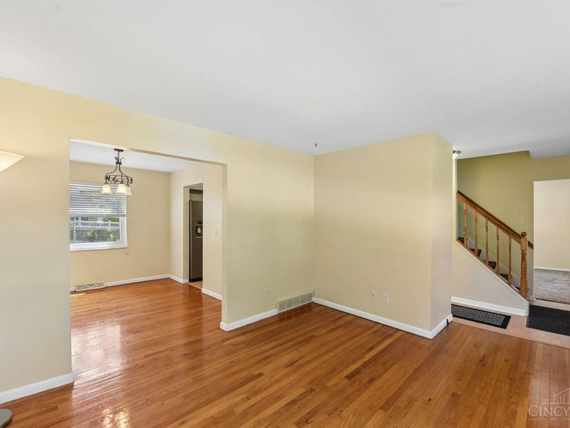 10660 Bridlepath Lane, Sharonville, OH 45241 Photo 9