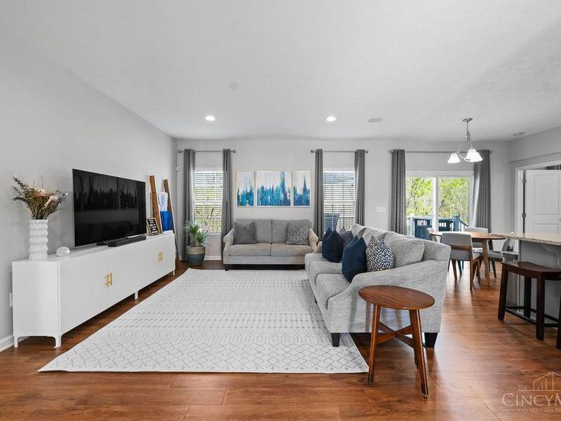 8029 Valley Crossing Drive, Colerain Township, OH 45247 Photo 12