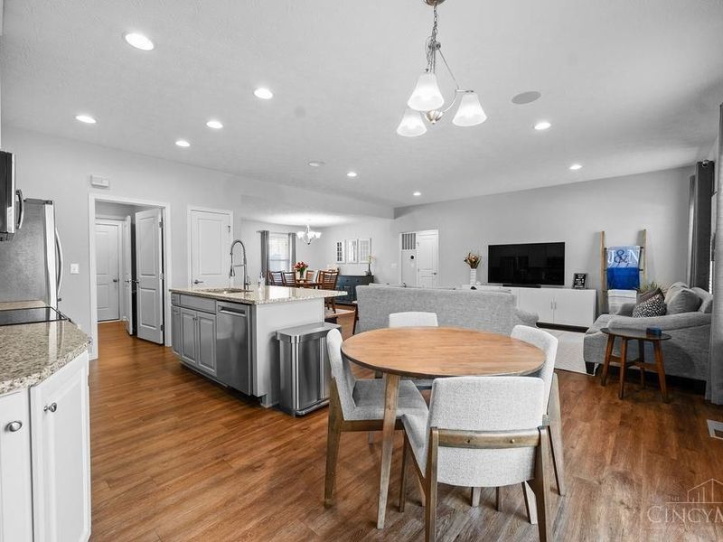 8029 Valley Crossing Drive, Colerain Township, OH 45247 Photo 19