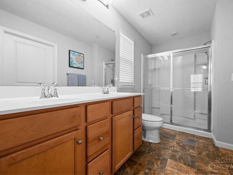 8029 Valley Crossing Drive, Colerain Township, OH 45247 Photo 24