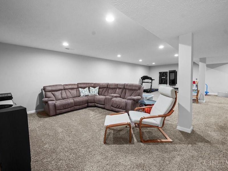 8029 Valley Crossing Drive, Colerain Township, OH 45247 Photo 36