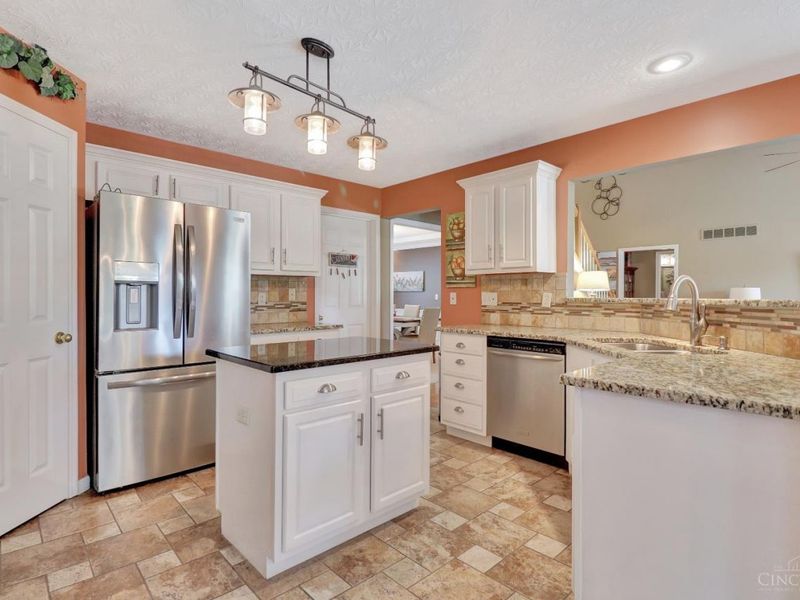 5622 Safari Drive, Liberty Township, OH 45044 Photo 3