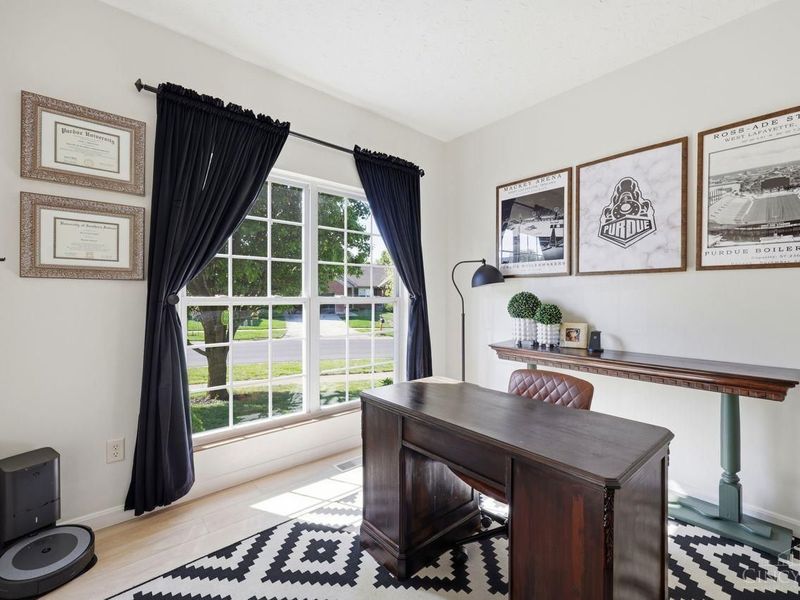 6017 Turning Leaf Way, Hamilton Twp, OH 45039 Photo 2