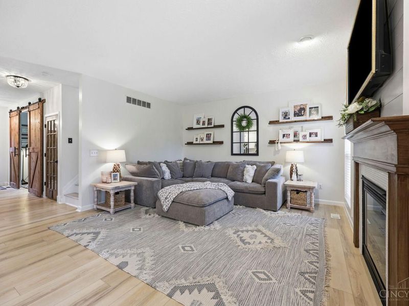 6017 Turning Leaf Way, Hamilton Twp, OH 45039 Photo 6