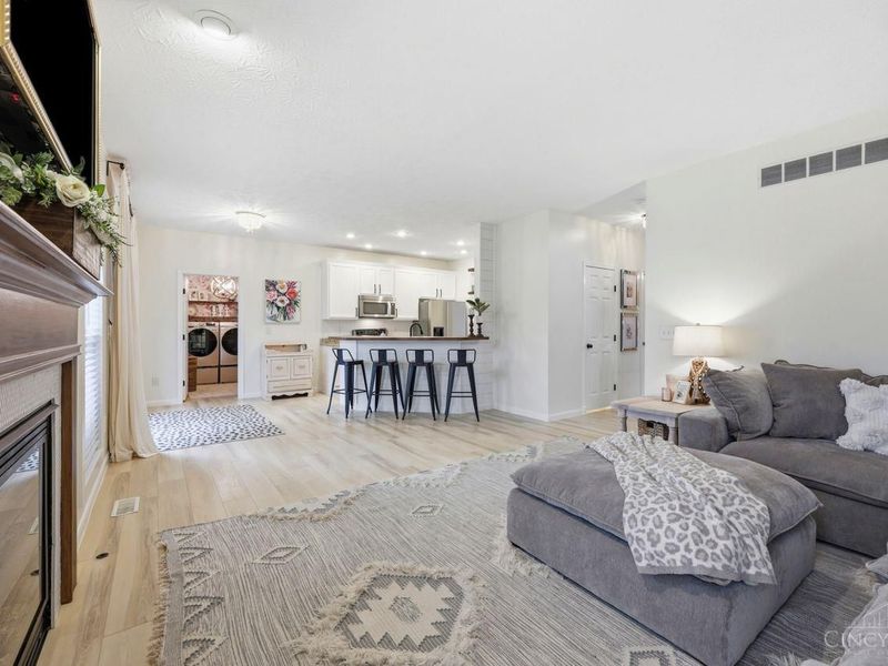 6017 Turning Leaf Way, Hamilton Twp, OH 45039 Photo 7