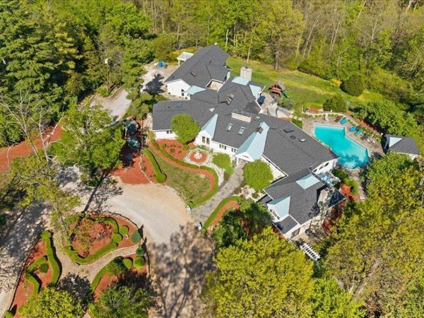 6220 Hawk Ridge Lane, Indian Hill, OH 45243