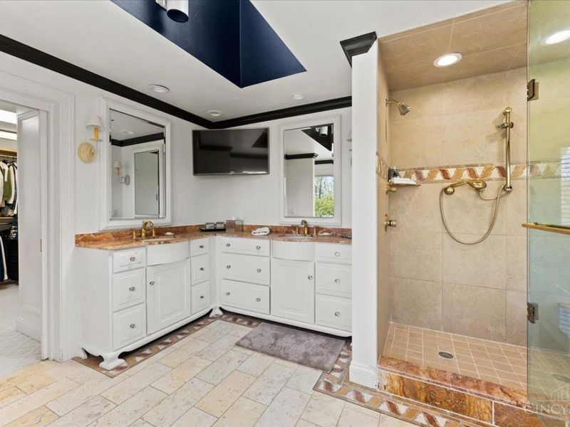 6220 Hawk Ridge Lane, Indian Hill, OH 45243 Photo 21