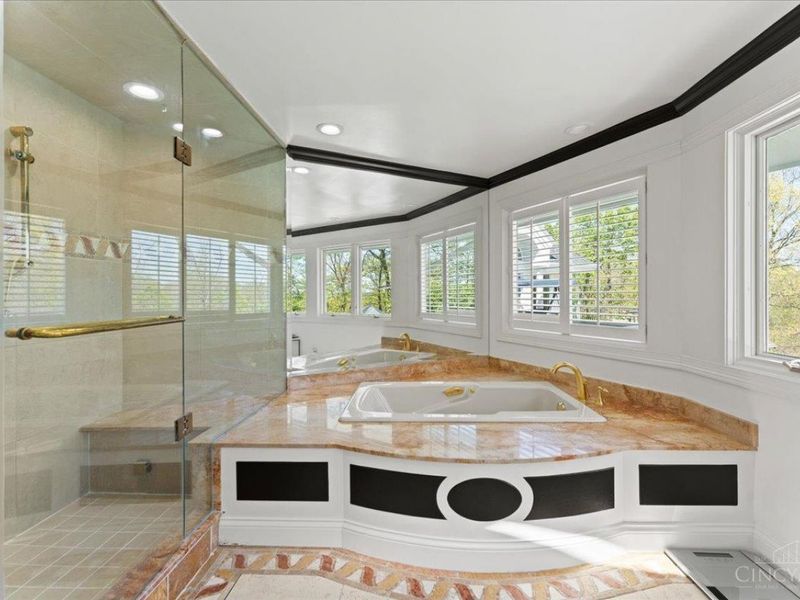 6220 Hawk Ridge Lane, Indian Hill, OH 45243 Photo 22