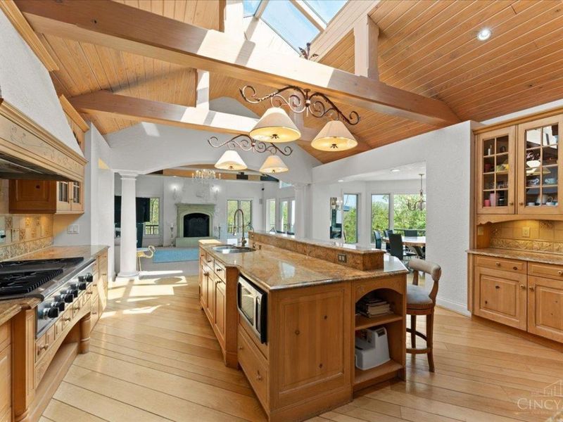 6220 Hawk Ridge Lane, Indian Hill, OH 45243 Photo 9