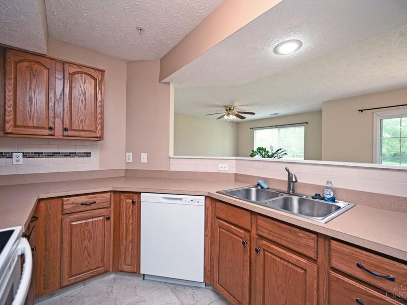 2031 Commons Circle Drive, Batavia Twp, OH 45103 Photo 14