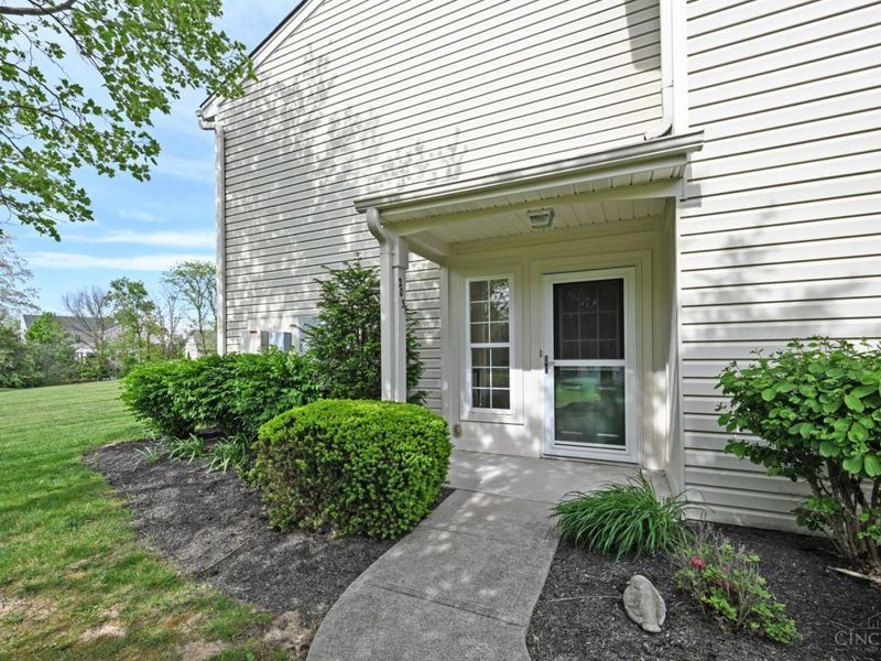 2031 Commons Circle Drive, Batavia Twp, OH 45103 Photo 3