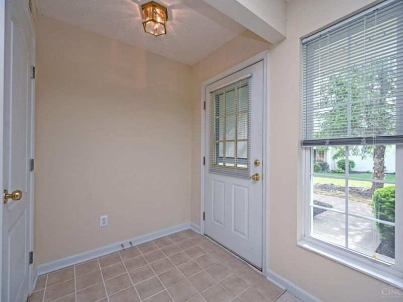 2031 Commons Circle Drive, Batavia Twp, OH 45103 Photo 5