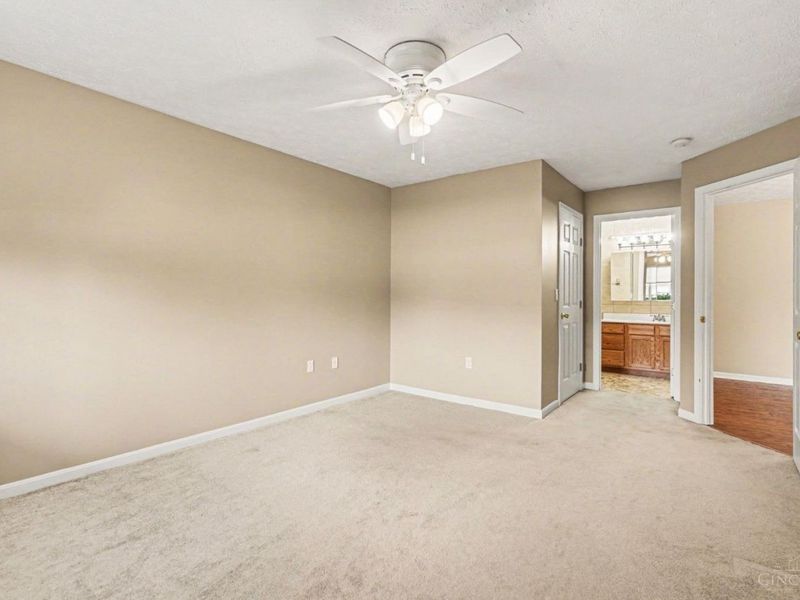 8517 Breezewood Court, Unit 101, West Chester, OH 45069 Photo 11