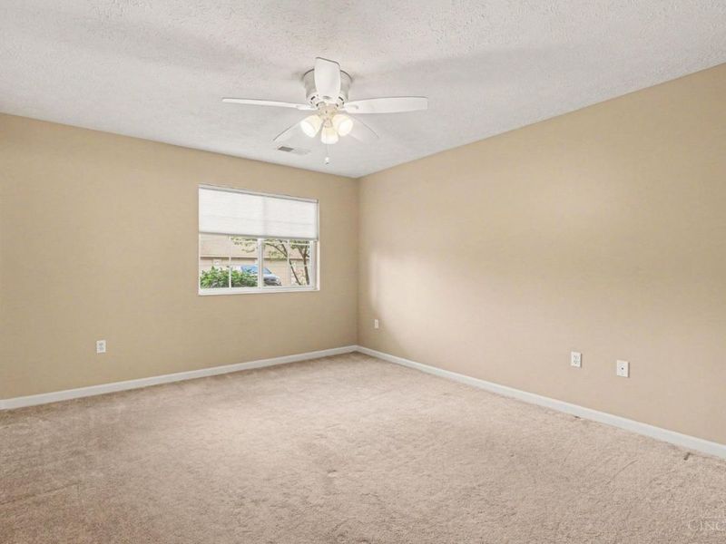 8517 Breezewood Court, Unit 101, West Chester, OH 45069 Photo 12