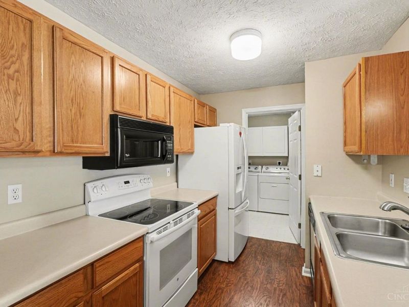 8517 Breezewood Court, Unit 101, West Chester, OH 45069 Photo 9