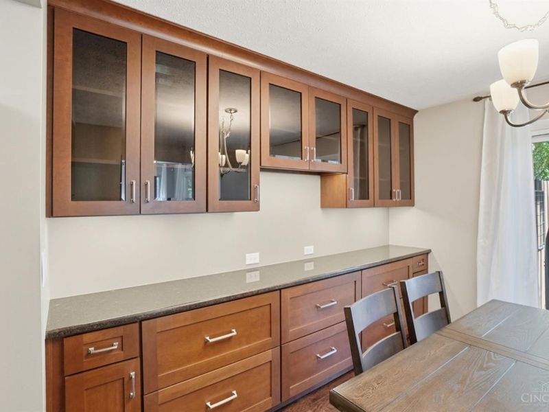 9338 Hunters Creek Drive, Blue Ash, OH 45242 Photo 13