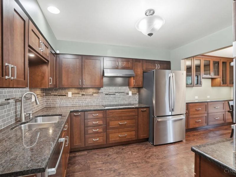 9338 Hunters Creek Drive, Blue Ash, OH 45242 Photo 15