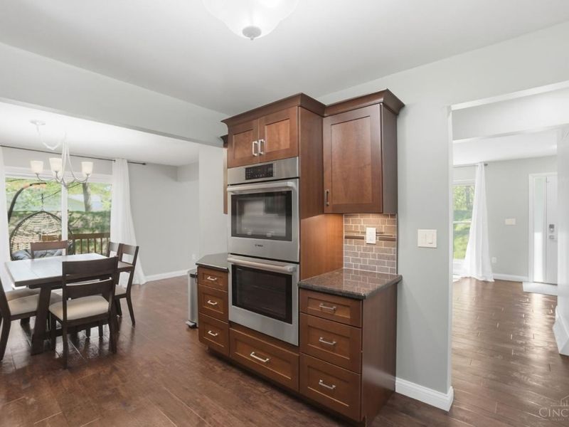 9338 Hunters Creek Drive, Blue Ash, OH 45242 Photo 17