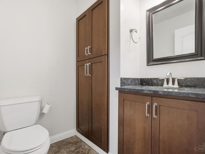 9338 Hunters Creek Drive, Blue Ash, OH 45242 Photo 19