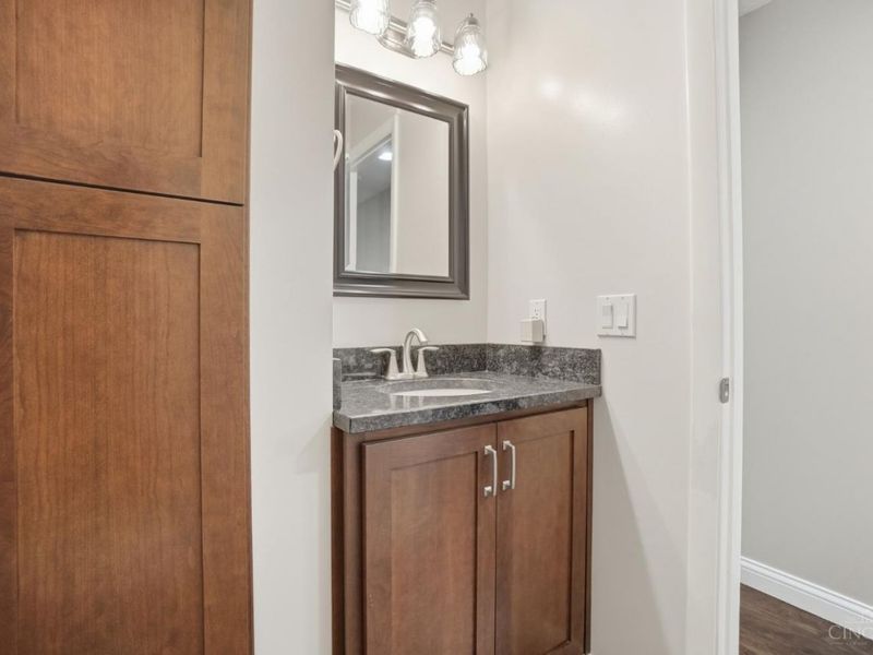 9338 Hunters Creek Drive, Blue Ash, OH 45242 Photo 20