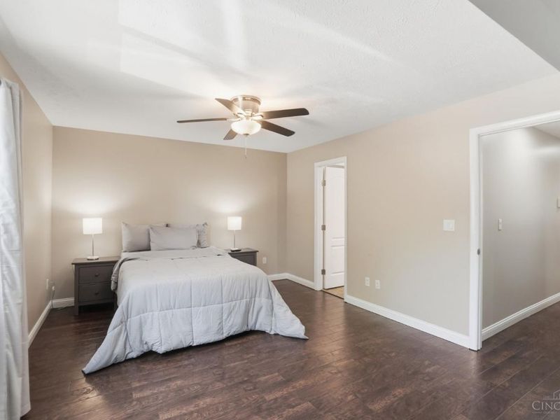 9338 Hunters Creek Drive, Blue Ash, OH 45242 Photo 22